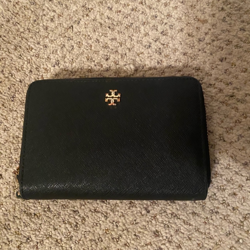 Tory Burch wallet
